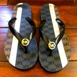 Michael Kors Flip Flops 👣